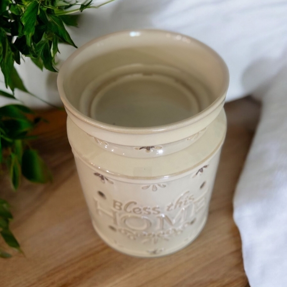 Candle & Wax Melting Warmers Electric BUYERS CHOICE! Your Choice on 1 Wa… - Picture 4 of 8